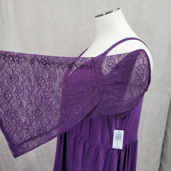 Torrid Babydoll Super Soft Surplice Cold Shoulder Lace Bell Sleeve Top NEW - Picture 5 of 13